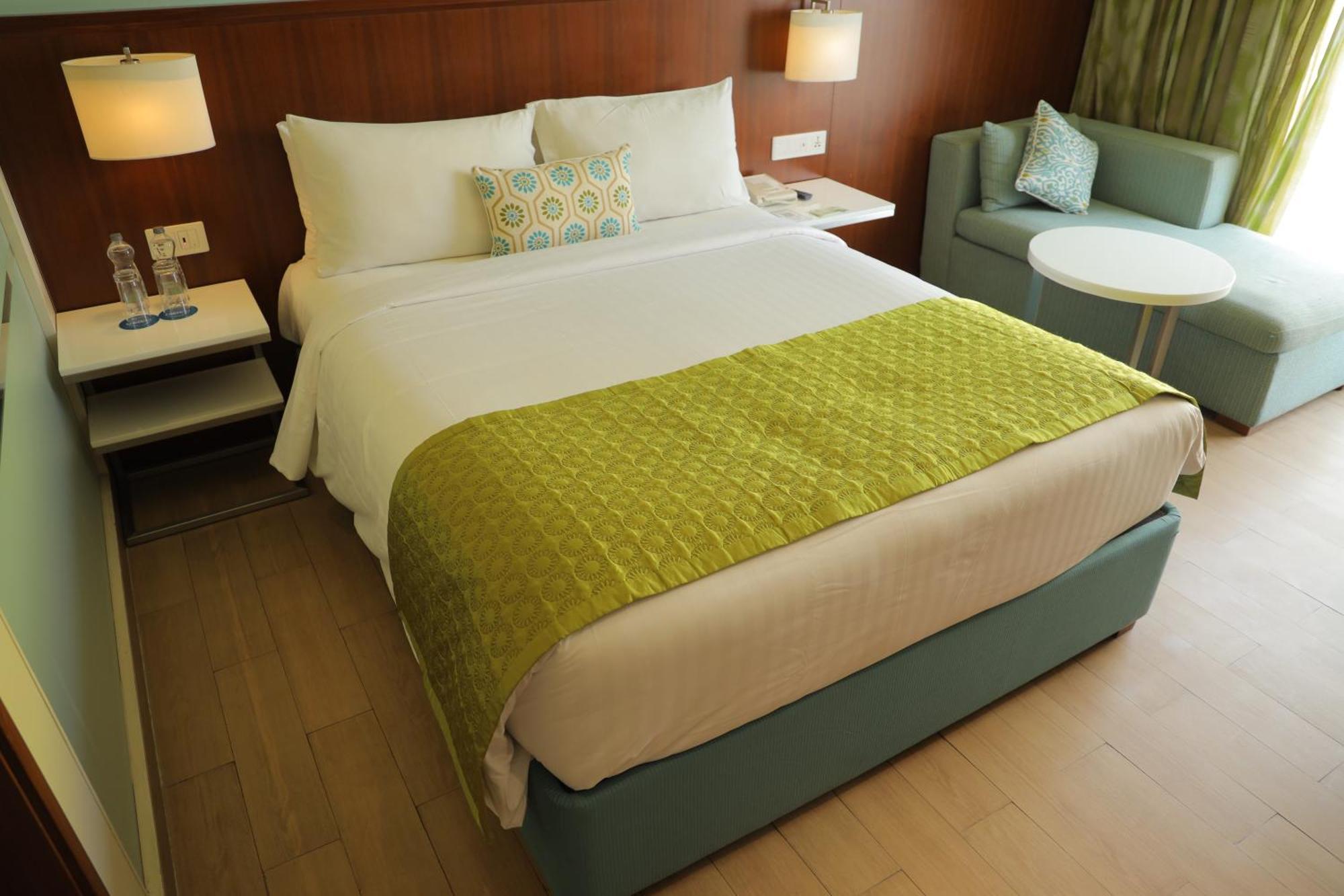 Fairfield By Marriott Indore Exterior foto