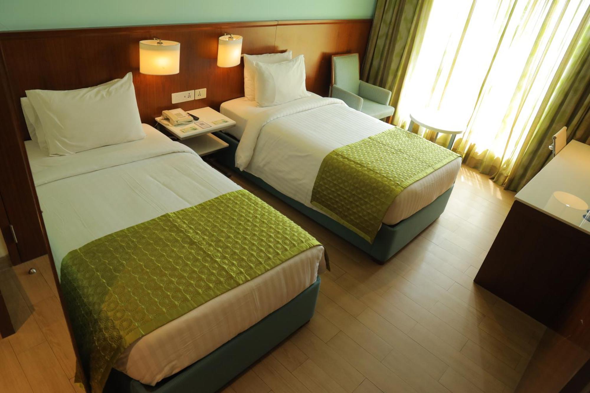 Fairfield By Marriott Indore Exterior foto
